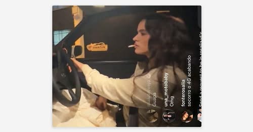 TikTok bloquea a Rosalía por fumar manejando