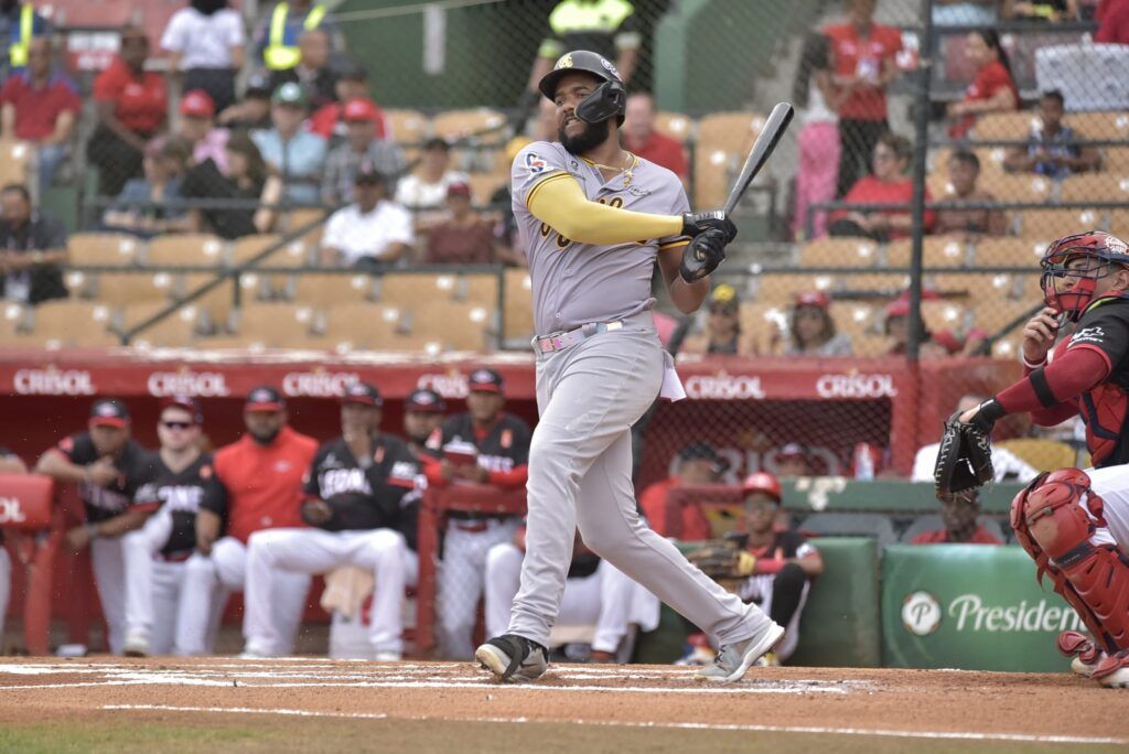 Águilas, Estrellas y Licey inician con el pie derecho