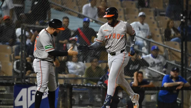 Los Toros del Este derrotan 6-3 sobre a los Tigres del Licey
