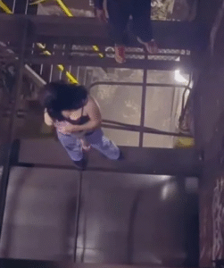 Mueren dos adolescentes por “surfear” sobre el metro de Nueva York