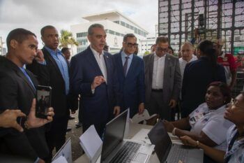 Presidente Abinader lanza programa “RD-Trabaja”