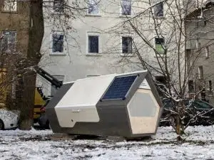 Alemania implementa el uso de cápsulas solares para personas sin hogar