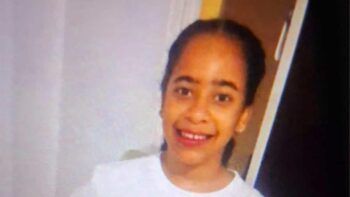 Muere adolescente de 11 años tras caerle una puerta de hierro en Santiago