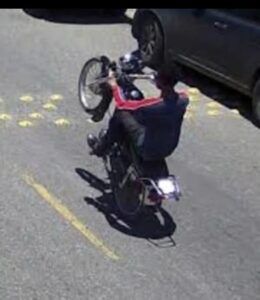 Muere niño atropellado por motorista calibrando en Montecristi