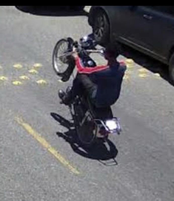 Muere niño atropellado por motorista calibrando en Montecristi