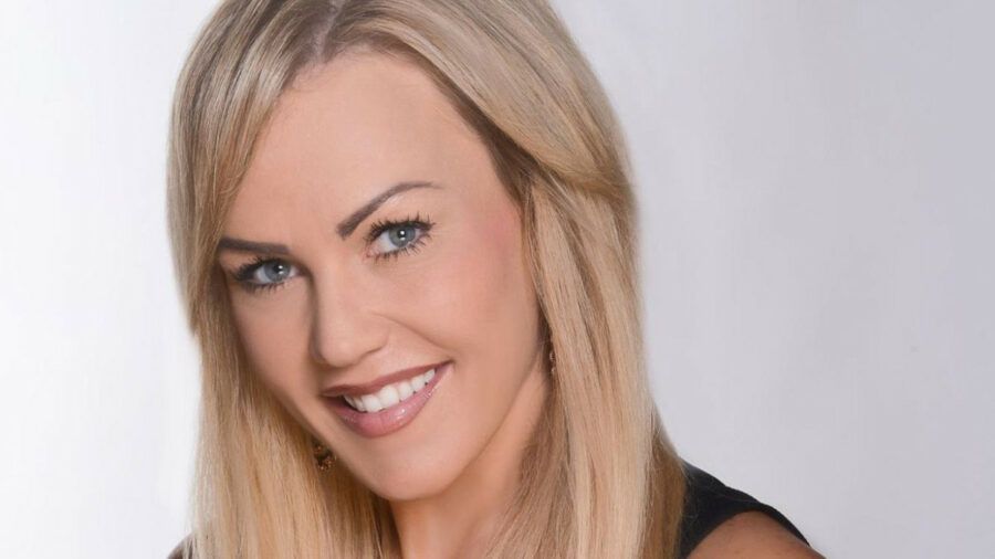 Presentadora de televisión acusada de asesinar a su madre