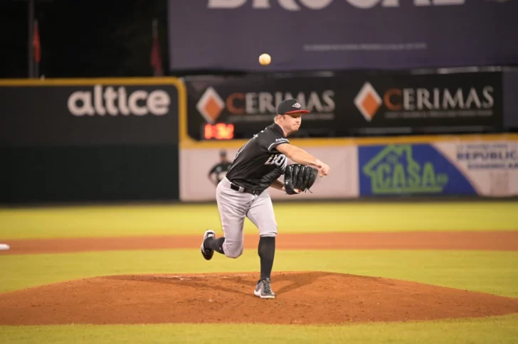 Leones se recuperan y vencen a Gigantes en el segundo juego