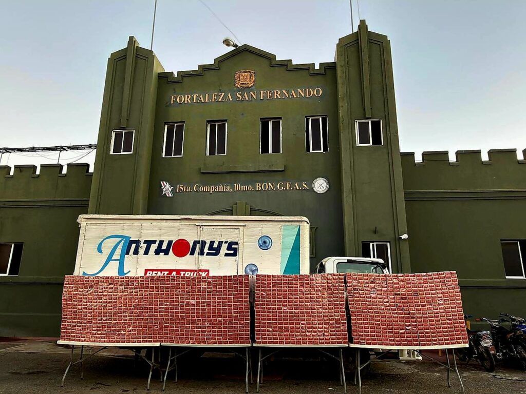 Ejército ocupa contrabando de más de 700,000 cigarrillos