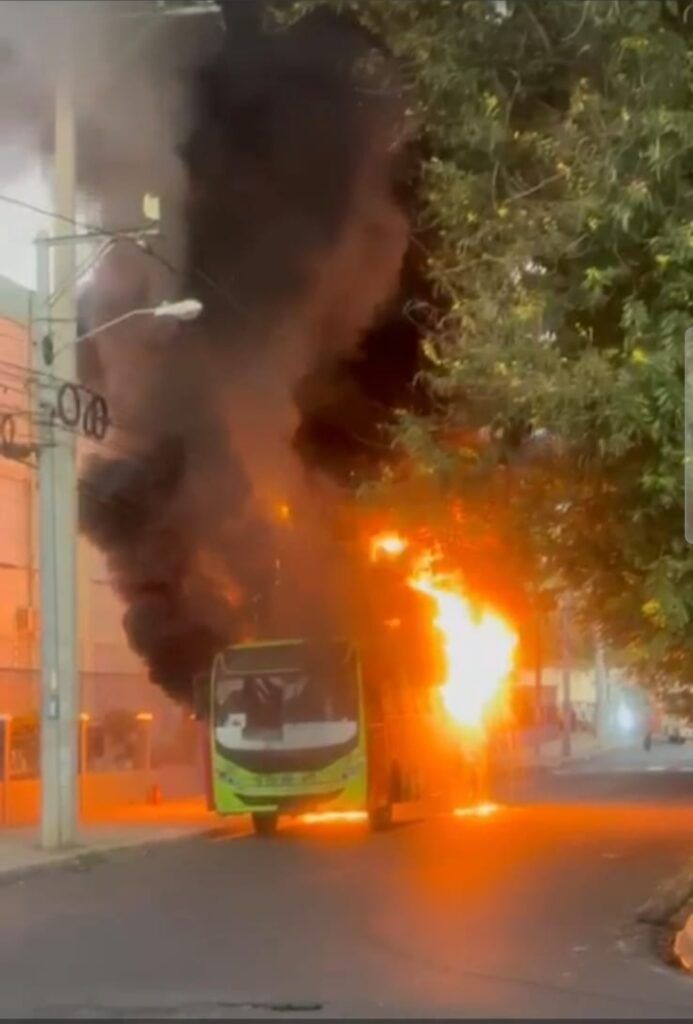 OMSA se incendia en María Auxiliadora