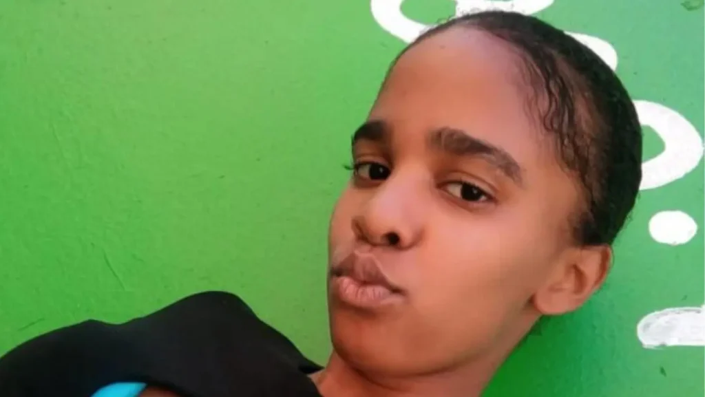 Mujer pide ayuda para encontrar a hija desaparecida