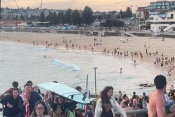 Al menos 12 muertos durante tiroteo en la playa más popular de Australia