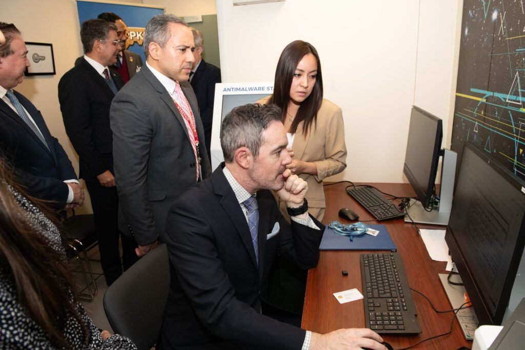 Pasaporte electrónico dominicano alcanza hito histórico