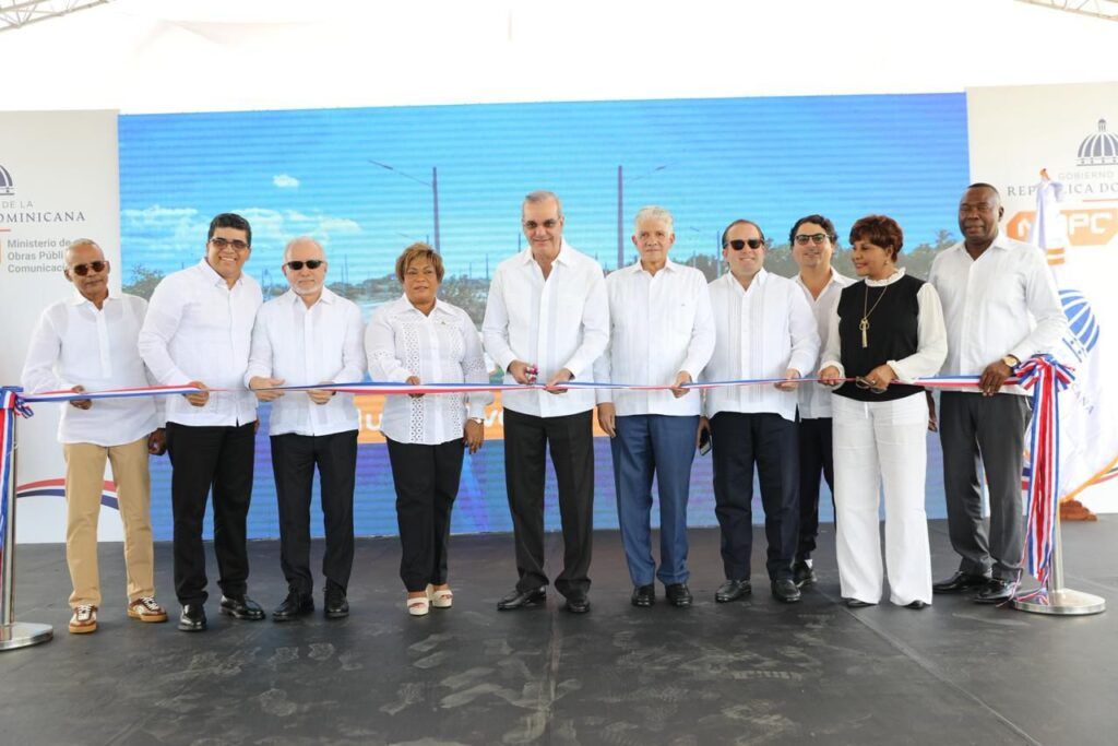 Abinader inaugura fase final de la Avenida Ecológica