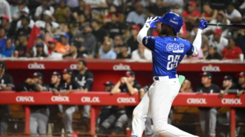 Jonrón de Ronny Mauricio deja al Escogido en el terreno