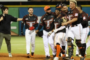 Toros envían al último lugar a Estrellas