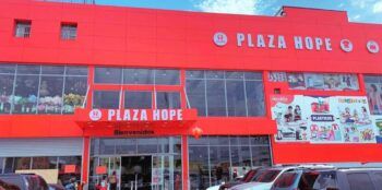 Al menos 13 tiendas chinas permanecen cerradas tras meses de intervención