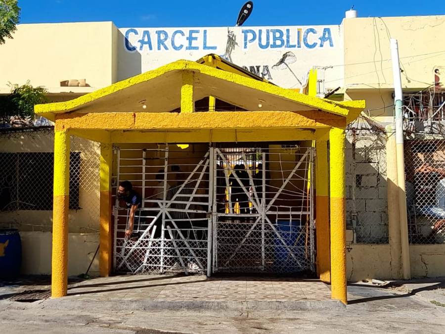 Recluso resulta herido al intentar escapar de la cárcel de Barahona