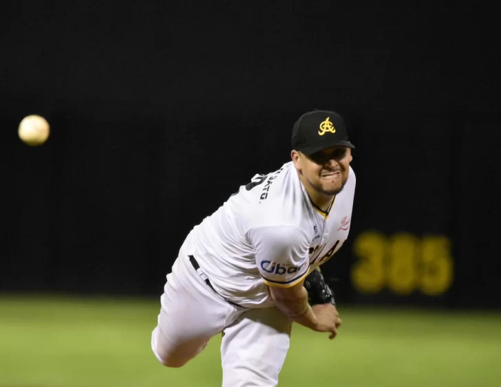 Águilas se mantienen con vida tras vencer a los Gigantes