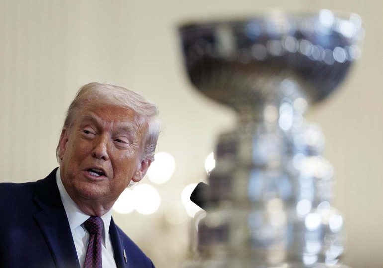 Trump dice que María Corina Machado le «obsequió» su Premio Nobel de la Paz