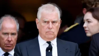 Arrestan al expríncipe Andrés, hermano del rey Carlos III