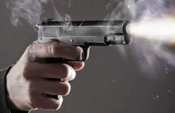 Roban auto con niño dentro en Brooklyn