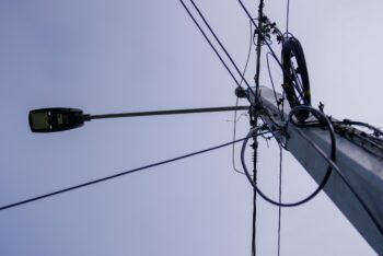 Energía y Minas entrega cuatro proyectos de electrificación rural en Samaná