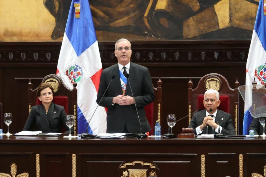 Abinader: “Tengo amigos, pero no cómplices;