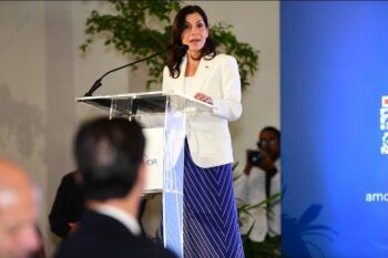 Embajadora de EE.UU. cierra oficina de la DEA en Santo Domingo