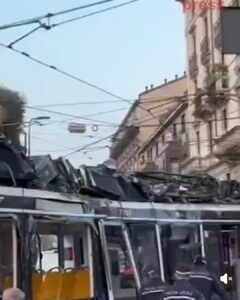 Dos muertos y 39 heridos al estrellarse un tranvía contra un edificio en Italia