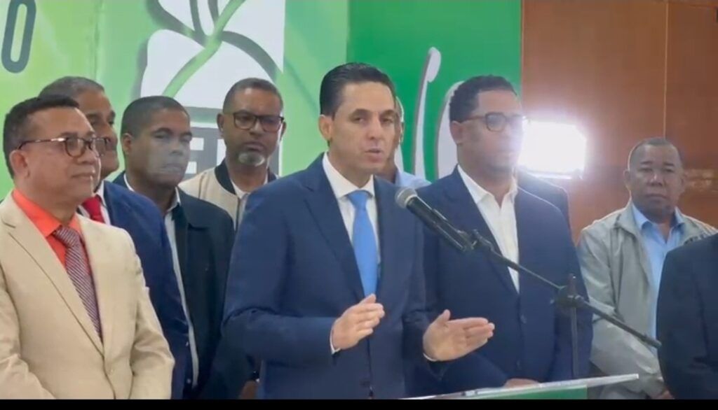 Juan Gómez insta al Gobierno a revisar provisiones de combustible ante conflicto en Medio Oriente