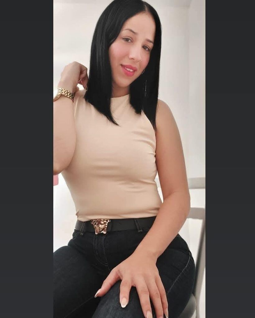 Joven es hallada amordazada y calcinada en Santiago