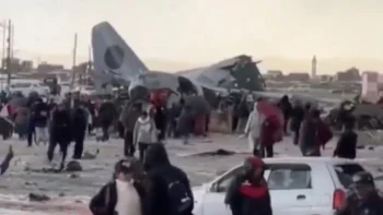 Al menos 20 muertos tras estrellarse un avión militar en Bolivia