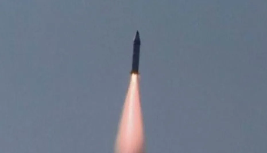 Irán lanza nuevos ataques y advierte de represalias «devastadoras»