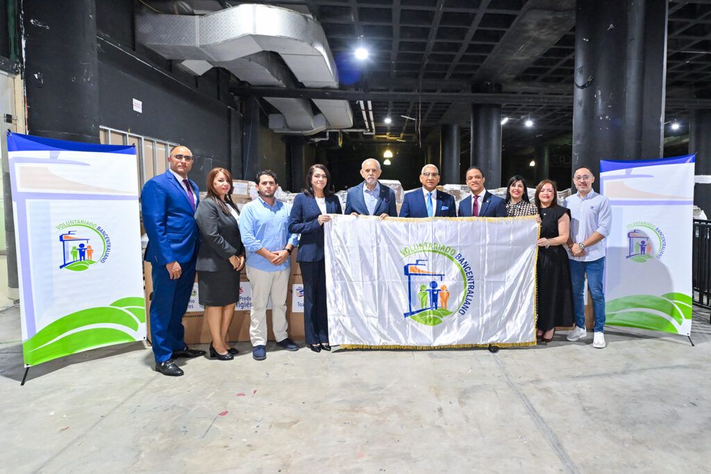 Voluntariado del Banco Central entrega donación destinada aayudar a las víctimas de los terremotos de VenezuelaLa labor de altruismo realizada por el brazo social del BCRD incluyó artículos de