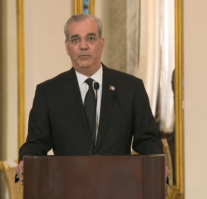 Abinader pide sabiduría y protección para República Dominicana durante jornada de oración